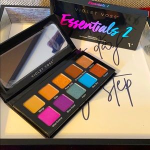 Violet Voss ESSENTIALS 2 EyeShadow Palette